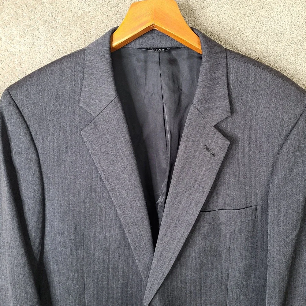 Jos A Bank Jacket Mens 46XL Gray Herringbone Blazer Two Button Wool Suit Coat‎